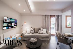 Spacious Apt At Historical Center Of Athens 4&2 ppl TV 또는 엔터테인먼트 센터