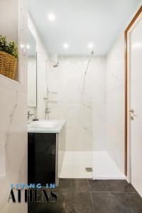 Spacious Apt At Historical Center Of Athens 4&2 ppl 욕실