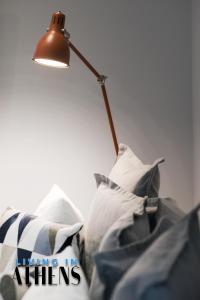 Spacious Apt At Historical Center Of Athens 4&2 ppl 객실 침대
