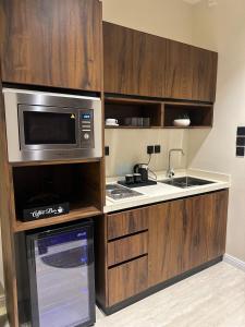 Kuchyň nebo kuchyňský kout v ubytování Studio Luxury in Sulaymaniyah