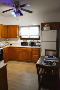 Kuchyň nebo kuchyňský kout v ubytování Lima Downtown 1 Bdrm Oasis
