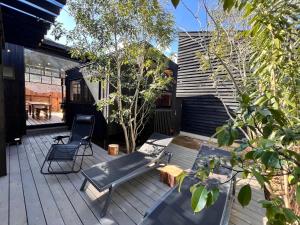 Giardino di Tiny Base The River HOUSE & TRAILER