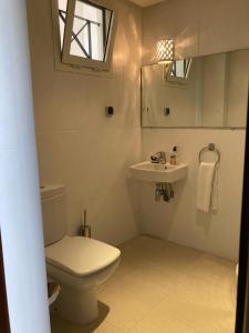 Ένα μπάνιο στο 08 Apartement vue piscine avec parking +14 φωτογραφίες