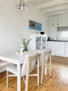 Kuchnia lub aneks kuchenny w obiekcie Apartamenty Pogodna