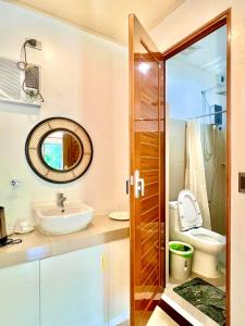 Koupelna v ubytování E&R Airport Hotel + 37 fotografií