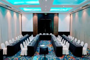 Zona business o sala conferenze di AKAR Hotels & Resort Lampung