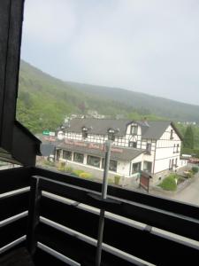 Üldine mäevaade või majutusasutusest Hotel Val De La Cascade pildistatud vaade