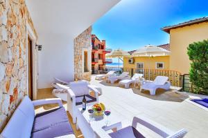 Πισίνα στο ή κοντά στο Paradise Villa Kaş Central Luxury Villa with Sauna