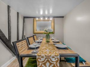 Gambar di galeri bagi Pass the Keys City Centre Apartment Canterbury di Canterbury +29 gambar