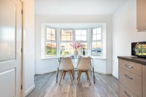 Μια τηλεόραση ή/και κέντρο ψυχαγωγίας στο Shinfield Studio Luxury Stay - 2 Parking - Family & Business