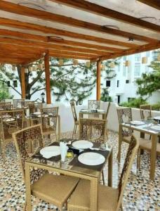 Restoran atau tempat lain untuk makan di JnF Suites Tagaytay