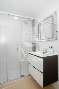 Koupelna v ubytování Casa Hugo Ivan Luxury Homes 8ªPlta Norte 1ªLinea