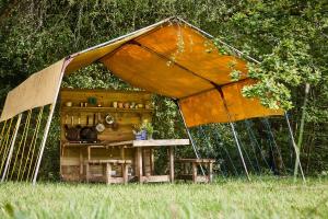 Lickham Bottom Camping外面的花园