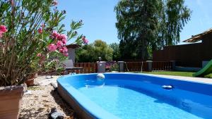 Imagen de la galería de Garden Vendégház, en Békésszentandrás