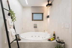 Koupelna v ubytování Pi Suite Project Smart Living