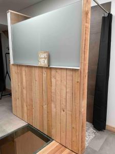 Fotografie z fotogalerie ubytování Loft cosy, bain à bulle et garage privé v destinaci Saint-Hubert