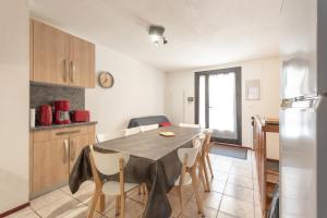 Η κουζίνα ή μικρή κουζίνα στο Appartement Gavarnie 8 Personnes