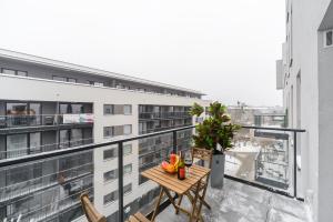 Balkon lub taras w obiekcie Lumina cozy apartments Manufaktura