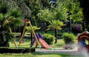 Kawasan permainan kanak-kanak di Hotel Conca d'Oro