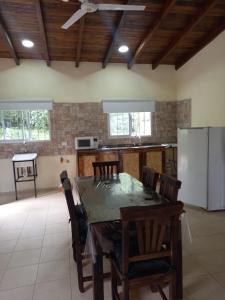 Η κουζίνα ή μικρή κουζίνα στο Cabaña La Kalma