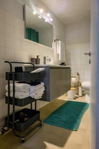 Ένα μπάνιο στο EfZin cozy house, Patras center