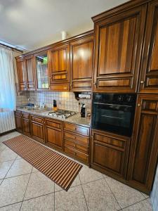 Cucina o angolo cottura di Casa Luciana - Comfort a Lucca con Parcheggio