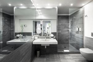 Un baño de LHP Hotel Montecatini Palace & SPA