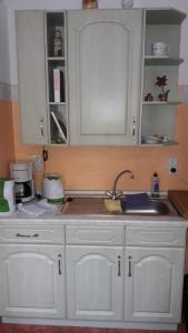 Kuchyň nebo kuchyňský kout v ubytování Große Ferienwohnung 85qm