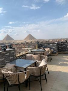 Üldine mäevaade või majutusasutusest Pyramids Eternal View pildistatud vaade