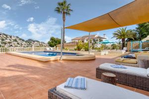 Πισίνα στο ή κοντά στο Casa Libra luxury villa sleeps six to 10