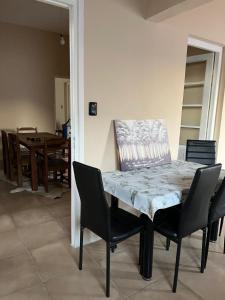 Et opholdsområde på Apartamento céntrico, amplio