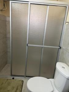 Et badeværelse på Apartamento céntrico, amplio + 4 billeder