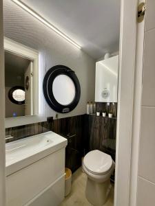 Alghero Houseboat Seabreeze 2的一间浴室