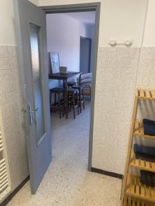 Η κουζίνα ή μικρή κουζίνα στο Studio tout confort gorges du verdon