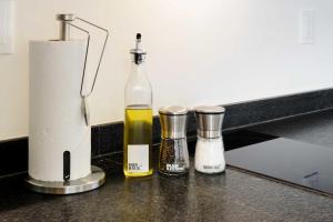 Tetera y cafetera en Colima 340 by Wynwood House