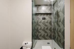Un baño de Colima 340 by Wynwood House