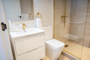 Koupelna v ubytování Aston Rubi City Suites + 28 fotografií