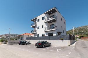 Výhľad na hory alebo výhľad na hory priamo z apartmánu