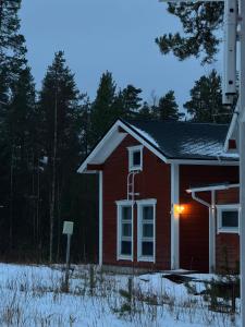Tiiringolf Cottages v zimě