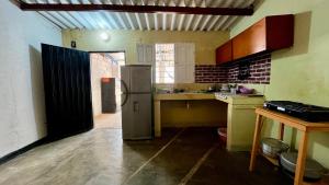 Kuchyň nebo kuchyňský kout v ubytování Habitación doble privada a 5 min del mar