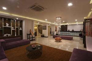 Area tempat duduk di Hotel Harmika