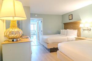 Postel nebo postele na pokoji v ubytování Oceanfront 1BR Suite! Perfect For 8 Guests!- Pinnacle Tower 1456