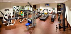 The fitness centre and/or fitness facilities at Grand Canal Hotel