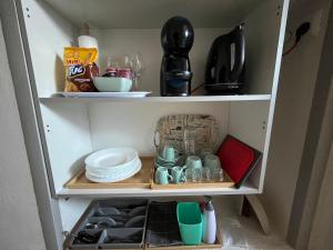 Kuchyň nebo kuchyňský kout v ubytování APARTMENTS TRENČÍN