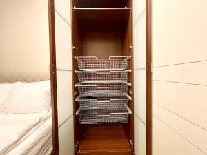 Ένα ή περισσότερα κρεβάτια σε δωμάτιο στο 4 bed riverside apt +5 φωτογραφίες