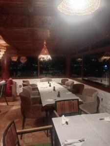 Posezení v ubytování Hotel Abi khancha