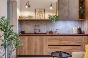 O bucătărie sau chicinetă la Boutique Sliema Townhouse with garden