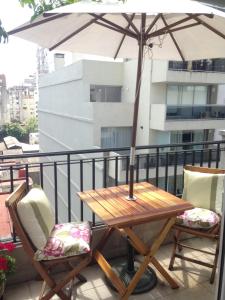 En balkon eller terrasse på Luxury Apartment Recoleta with flexible Chek in or Check out