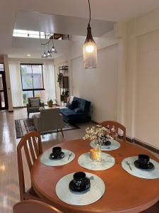 Χώρος καθιστικού στο Casa Jardín Tarija