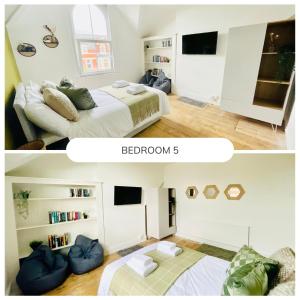 sypialnia z łóżkiem i pokój z telewizorem w obiekcie Luxury Home Sleeps 20 Beach Cinema Hot Tub w mieście Rhos-on-Sea